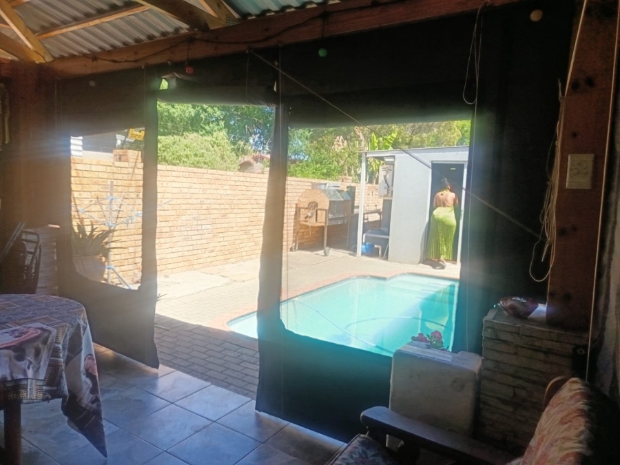 4 Bedroom Property for Sale in Herlear Northern Cape